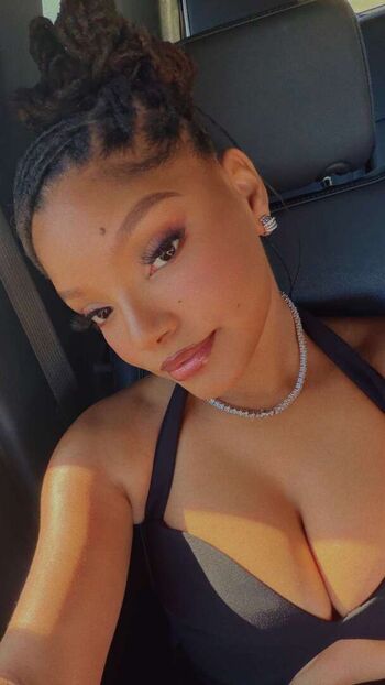 Full leaked Halle bailey private photo
