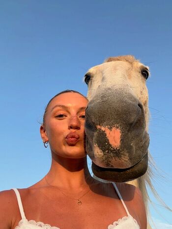 Full leaked Halle cooley page private photo