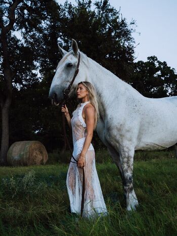 Full leaked Halle cooley private photo