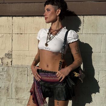 Full leaked Halsey private photo