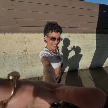 Full leaked Halsey private photo