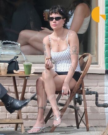 Full leaked Halsey private photo