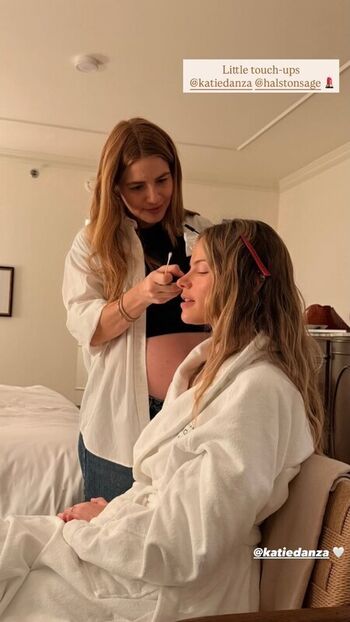 Full leaked Halston sage private photo