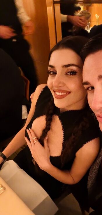 Full leaked Hande ercel private photo