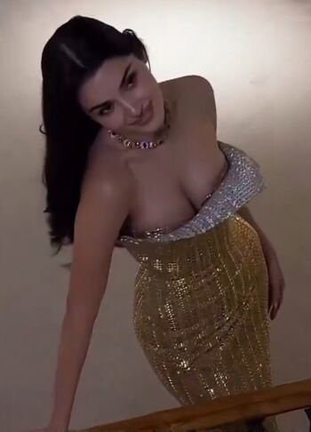 Full leaked Hande ercel page private photo