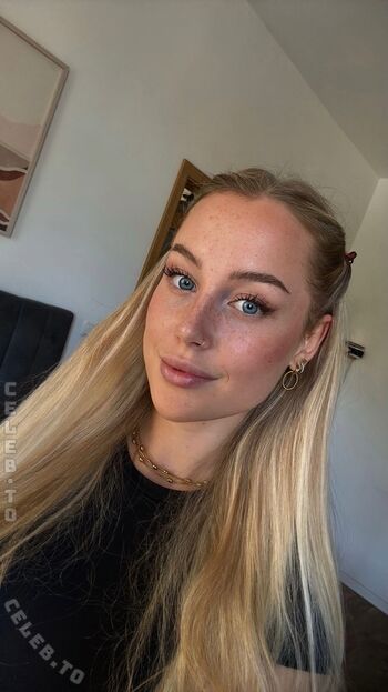 Full leaked Hannaahlenii private photo