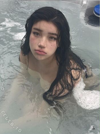 Full leaked Hannah kae private photo