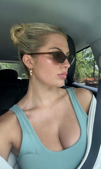 Full leaked Hannah white page private photo
