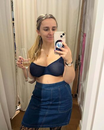 Hannah Witton