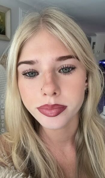 Full leaked Hannahanderrson private photo