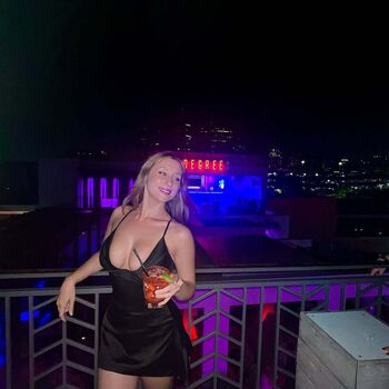 Full leaked Hannahhitchner private photo