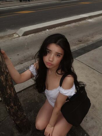 Full leaked Hannahkae page private photo