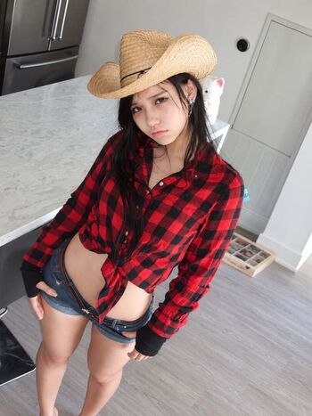 Full leaked Hannahkae private photo