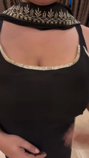 Full leaked Hanswahini page private photo