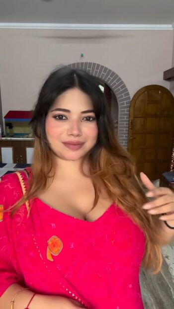 Full leaked Hanswahini page private photo
