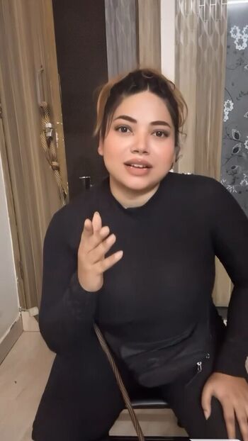 Full leaked Hanswahini page private photo