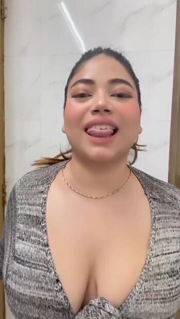 Full leaked Hanswahini private photo
