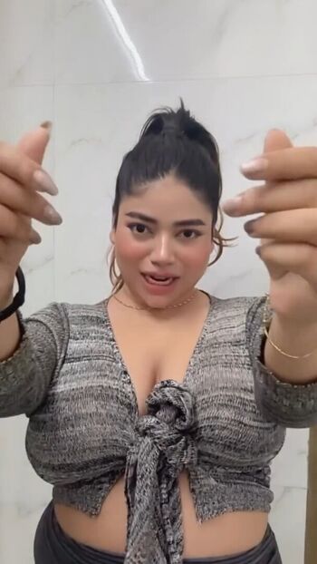 Full leaked Hanswahini private photo
