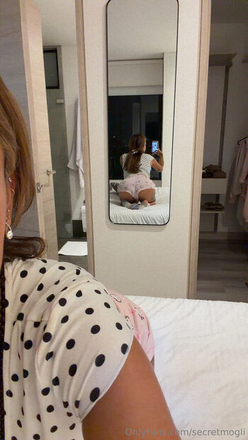 Full leaked Happymogli private photo