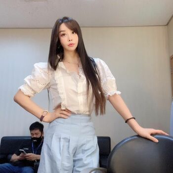 Full leaked Harisu page private photo
