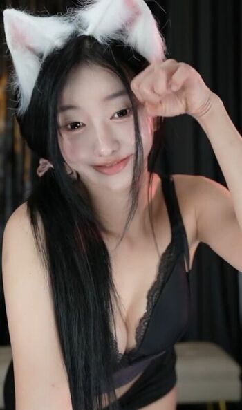 Full leaked Haxxnini page private photo