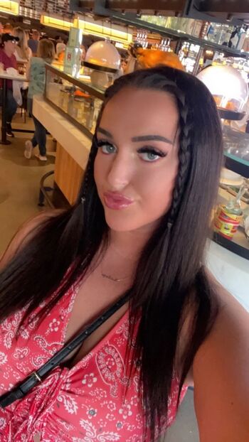 Full leaked Hayley d page private photo