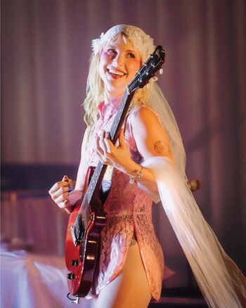 Full leaked Hayley williams page private photo