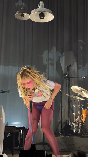 Full leaked Hayley williams page private photo