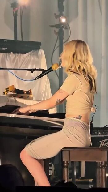 Full leaked Hayley williams private photo