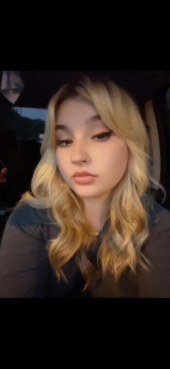 Full leaked Hayliemarie private photo