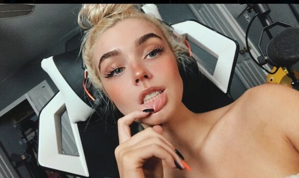 Full leaked Haymartinn private photo