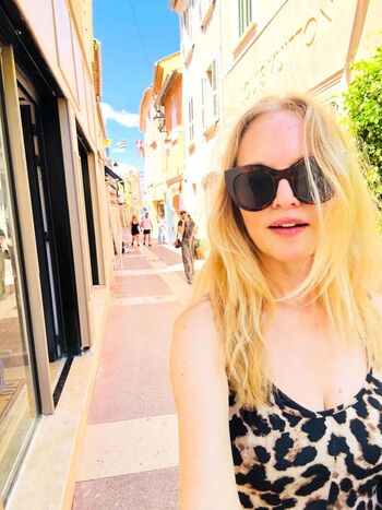 Full leaked Heather graham private photo
