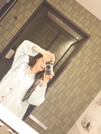 Full leaked Heejin private photo