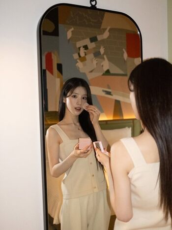 Full leaked Heejin private photo