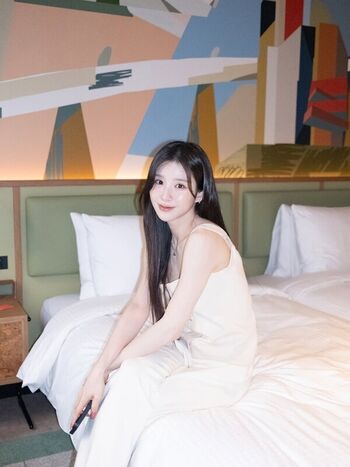 Full leaked Heejin private photo
