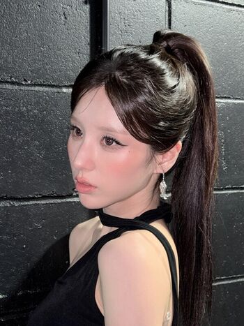 Full leaked Heejin page private photo