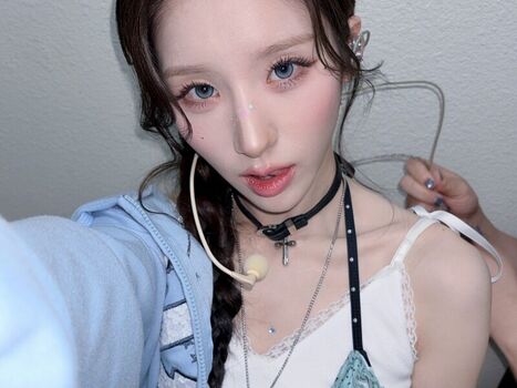 Full leaked Heejin private photo