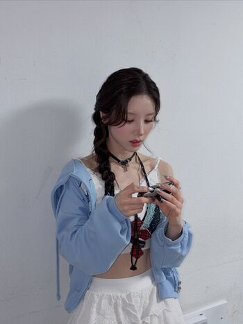 Full leaked Heejin private photo