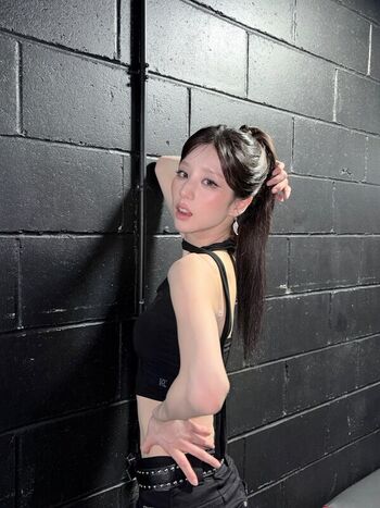 Full leaked Heejin private photo
