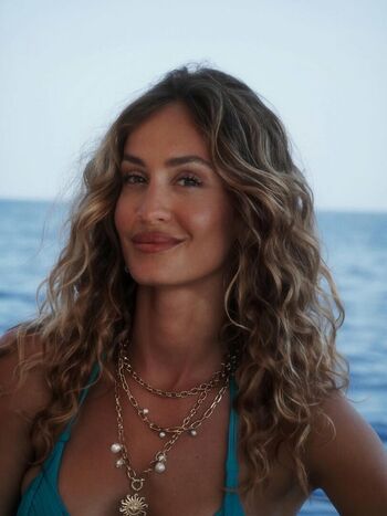 Full leaked Helena prestes page private photo