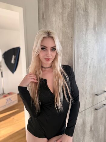 Full leaked Helenakingsoul page private photo