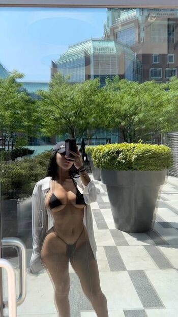 Full leaked Helinkenzi private photo