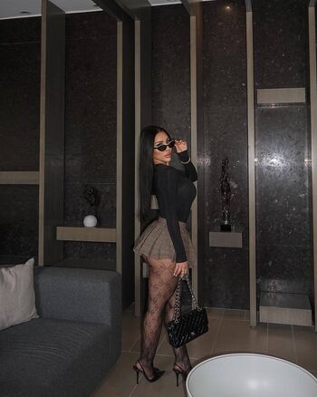 Full leaked Helinkenzi private photo