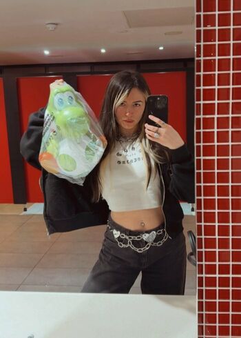 Full leaked Hellioncait private photo
