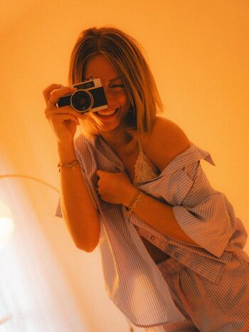 Full leaked Hello iris page private photo