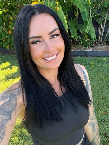 Full leaked Helloalexismae private photo