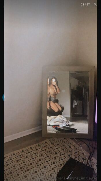 Full leaked Helloimtaratara private photo