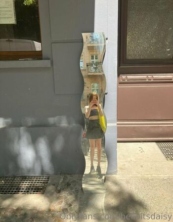 Full leaked Helloitsdaisy private photo