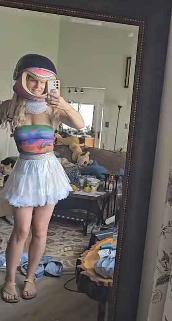 Full leaked Hellomonsterzero private photo