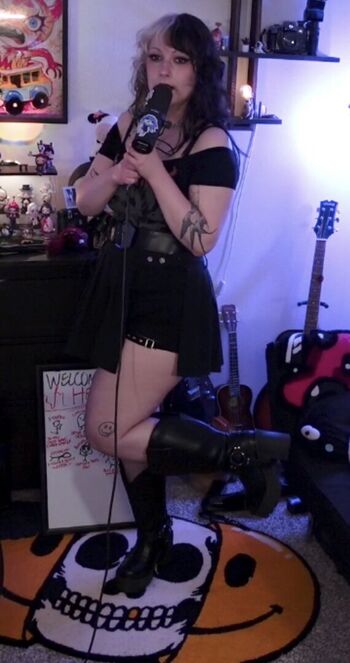 Full leaked Helloneptune private photo